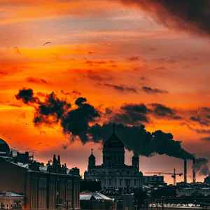 男主持人露臀视频
